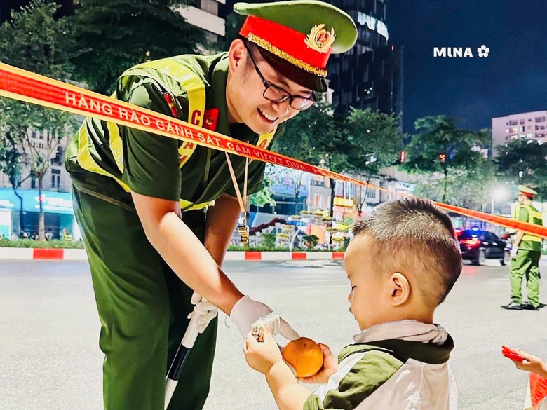 Những hình ảnh đẹp bên lề sơ duyệt diễu binh, diễu hành- Ảnh 11. Những hình ảnh đẹp bên lề sơ duyệt diễu binh, diễu hành- Ảnh 11.