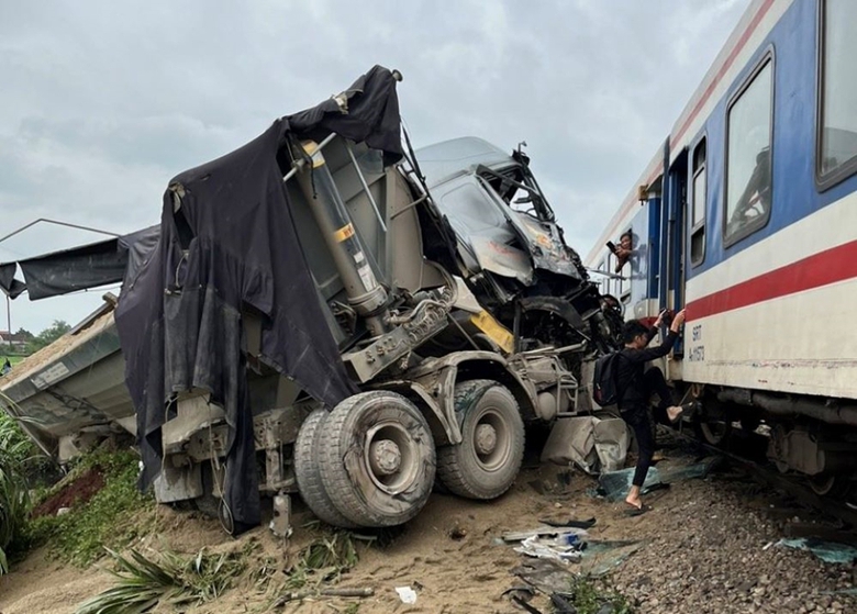 Đóng 3 lối đi cắt ngang đường sắt mất an toàn giao thông ở Nghệ An trước 15/9- Ảnh 1. Đóng 3 lối đi cắt ngang đường sắt mất an toàn giao thông ở Nghệ An trước 15/9- Ảnh 1.