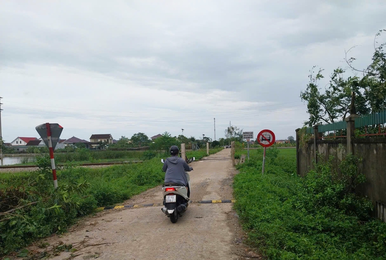 Đóng 3 lối đi cắt ngang đường sắt mất an toàn giao thông ở Nghệ An trước 15/9- Ảnh 3. Đóng 3 lối đi cắt ngang đường sắt mất an toàn giao thông ở Nghệ An trước 15/9- Ảnh 3.