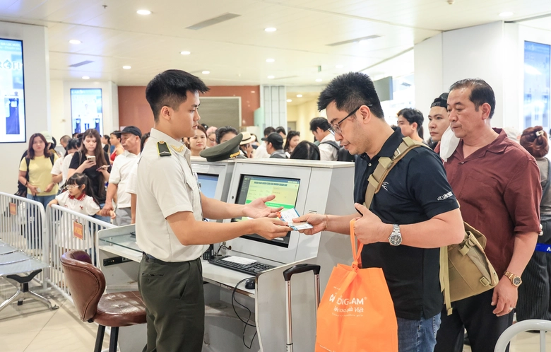 Bộ X&acirc;y dựng y&ecirc;u cầu siết chặt an to&agrave;n, an ninh h&agrave;ng kh&ocirc;ng tr&ecirc;n to&agrave;n quốc- Ảnh 1.