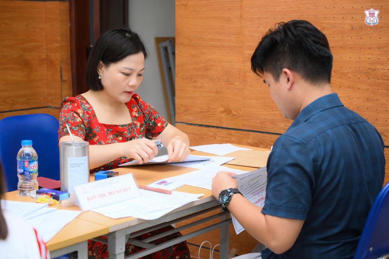 Đại học Y H&agrave; Nội tuyển bổ sung 80 chỉ ti&ecirc;u ng&agrave;nh C&ocirc;ng t&aacute;c x&atilde; hội- Ảnh 1.