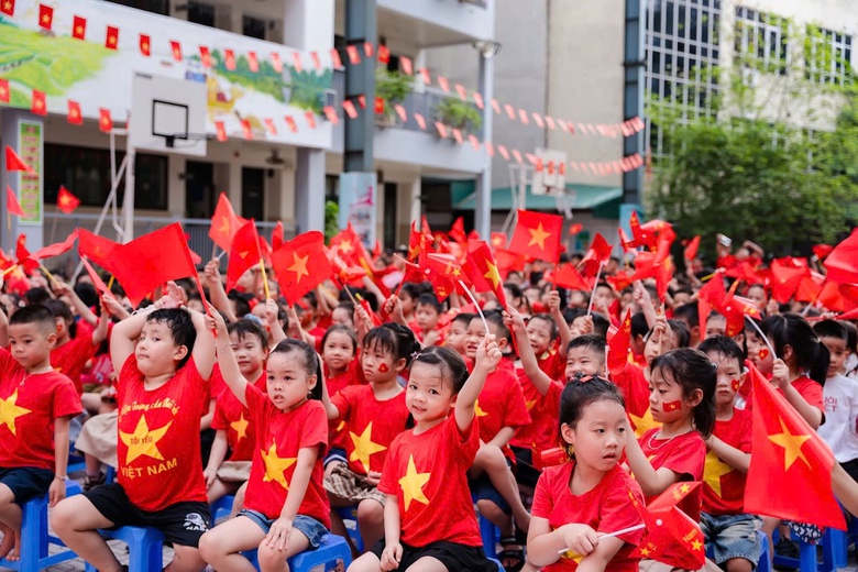 Ch&iacute;nh s&aacute;ch học ph&iacute; mới: Miễn, giảm, hỗ trợ từ năm học 2025- Ảnh 1.