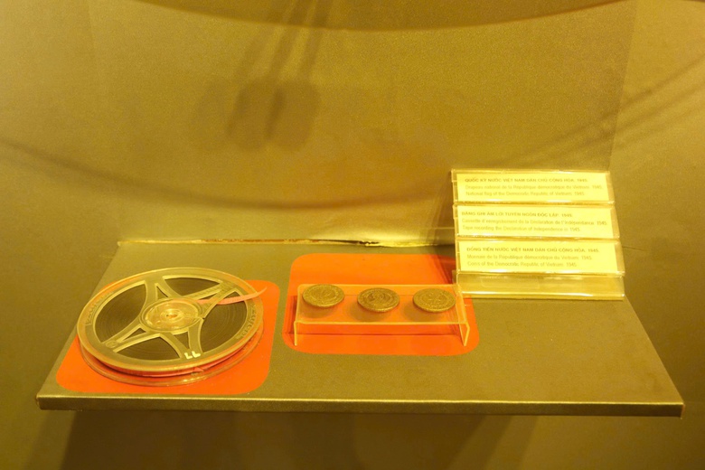 Chiêm ngưỡng những bảo vật kể chuyện Bác Hồ tại Bảo tàng Hồ Chí Minh- Ảnh 5. Chiêm ngưỡng những bảo vật kể chuyện Bác Hồ tại Bảo tàng Hồ Chí Minh- Ảnh 5.