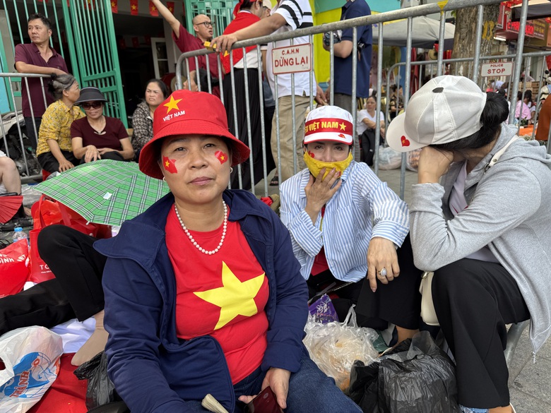 Vượt ngh&igrave;n km về Thủ đ&ocirc;, "cắm chốt" chờ xem tổng duyệt diễu binh trước 1 ng&agrave;y- Ảnh 11.