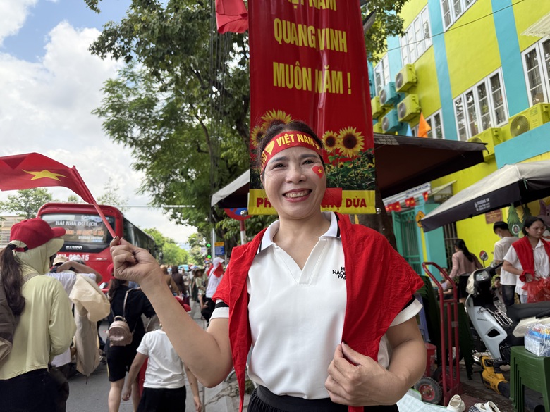 Vượt ngh&igrave;n km về Thủ đ&ocirc;, "cắm chốt" chờ xem tổng duyệt diễu binh trước 1 ng&agrave;y- Ảnh 8.