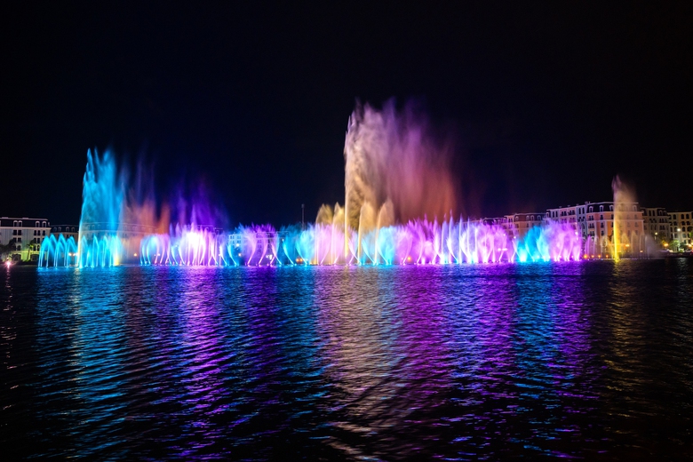 Quảng Ninh: Mãn nhãn với công trình nhạc nước Halo Bay Show bên vịnh di sản- Ảnh 1. Quảng Ninh: Mãn nhãn với công trình nhạc nước Halo Bay Show bên vịnh di sản- Ảnh 1.
