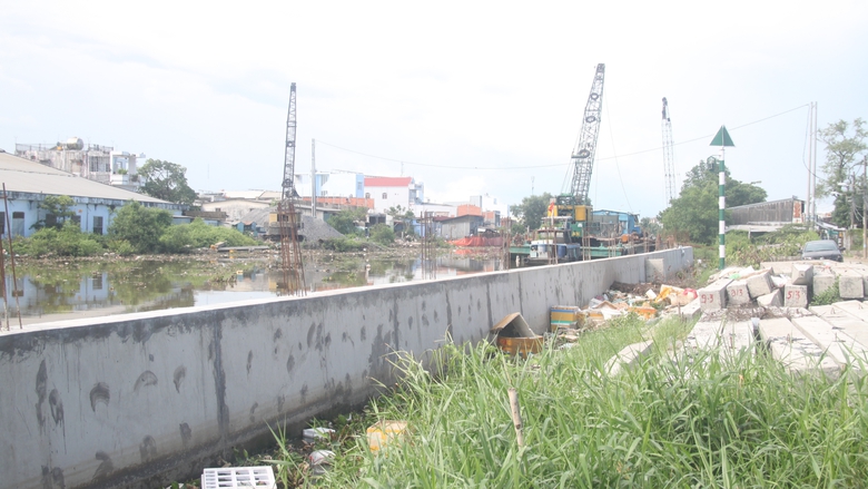 C&ocirc;ng nh&acirc;n thi c&ocirc;ng xuy&ecirc;n lễ 2/9 tại c&aacute;c c&ocirc;ng tr&igrave;nh trọng điểm ở C&agrave; Mau- Ảnh 3.