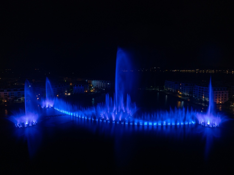 Quảng Ninh: Mãn nhãn với công trình nhạc nước Halo Bay Show bên vịnh di sản- Ảnh 4. Quảng Ninh: Mãn nhãn với công trình nhạc nước Halo Bay Show bên vịnh di sản- Ảnh 4.