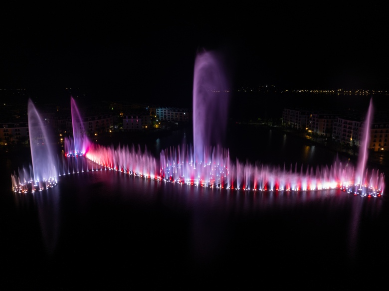 Quảng Ninh: Mãn nhãn với công trình nhạc nước Halo Bay Show bên vịnh di sản- Ảnh 7. Quảng Ninh: Mãn nhãn với công trình nhạc nước Halo Bay Show bên vịnh di sản- Ảnh 7.