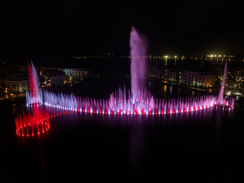 Quảng Ninh: Mãn nhãn với công trình nhạc nước Halo Bay Show bên vịnh di sản- Ảnh 3. Quảng Ninh: Mãn nhãn với công trình nhạc nước Halo Bay Show bên vịnh di sản- Ảnh 3.