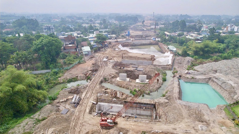 Hơn 15.000 nhân lực bám công trường sân bay, cao tốc, vành đai ở Đồng Nai xuyên lễ 2/9- Ảnh 3. Hơn 15.000 nhân lực bám công trường sân bay, cao tốc, vành đai ở Đồng Nai xuyên lễ 2/9- Ảnh 3.