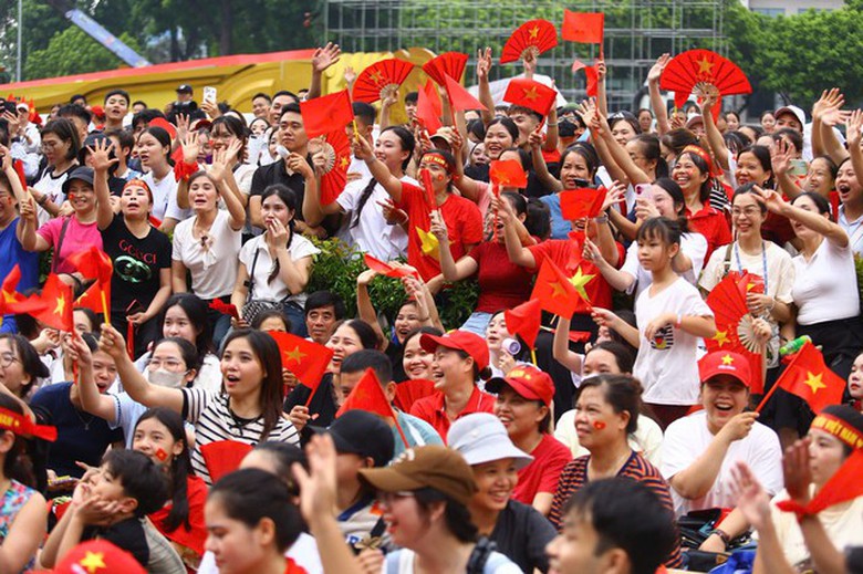 Quà Chính phủ tặng người dân: Chủ hộ có thể nhận thay các thành viên trong gia đình- Ảnh 1. Quà Chính phủ tặng người dân: Chủ hộ có thể nhận thay các thành viên trong gia đình- Ảnh 1.