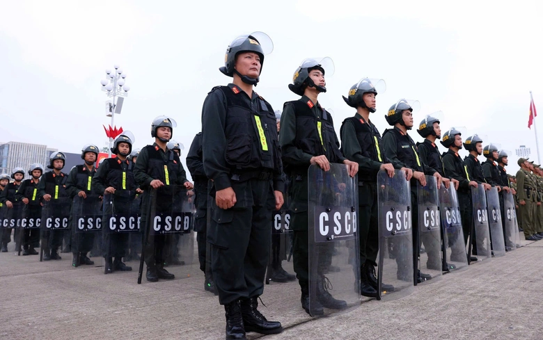 Hơn 1.300 c&aacute;n bộ, chiến sĩ c&ocirc;ng an xuất qu&acirc;n bảo vệ Lễ kỷ niệm 80 năm Quốc kh&aacute;nh- Ảnh 4.