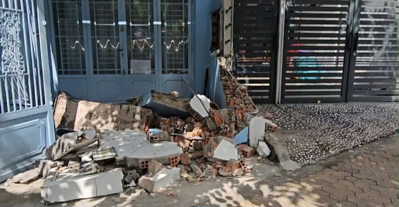 Tài xế taxi cầm dao cãi nhau với khách từng bị xử phạt hành chính- Ảnh 3. Tài xế taxi cầm dao cãi nhau với khách từng bị xử phạt hành chính- Ảnh 3.