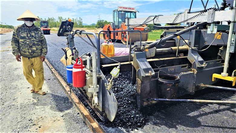 Cận cảnh 20km đầu cao tốc Kh&aacute;nh H&ograve;a - Bu&ocirc;n Ma Thuột tăng tốc về đ&iacute;ch- Ảnh 8.