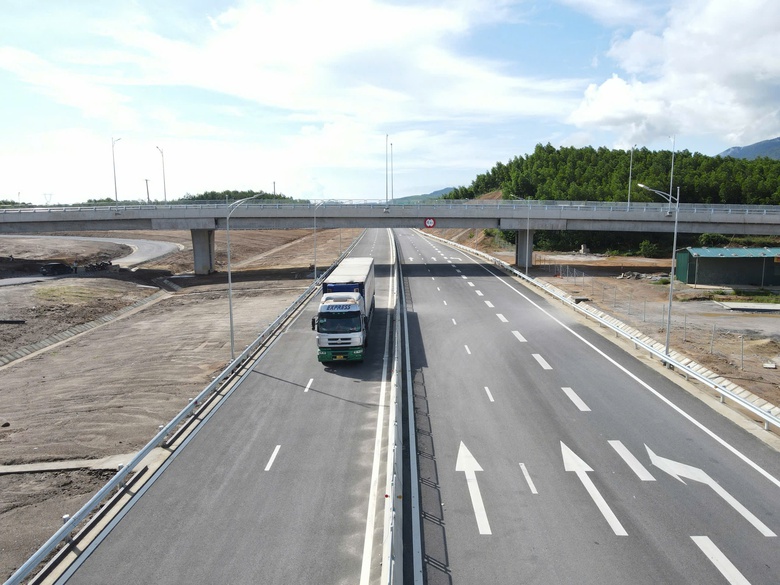 Mở cơ hội ph&aacute;t triển cho H&agrave; Tĩnh, Quảng Trị khi cao tốc Vũng &Aacute;ng - B&ugrave;ng đưa v&agrave;o khai th&aacute;c- Ảnh 2.