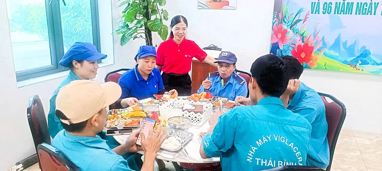 Viglacera gắn kết y&ecirc;u thương với "Bữa cơm C&ocirc;ng đo&agrave;n"- Ảnh 2.