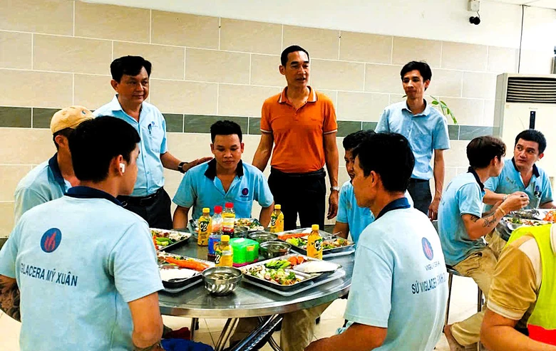 Viglacera gắn kết y&ecirc;u thương với "Bữa cơm C&ocirc;ng đo&agrave;n"- Ảnh 3.