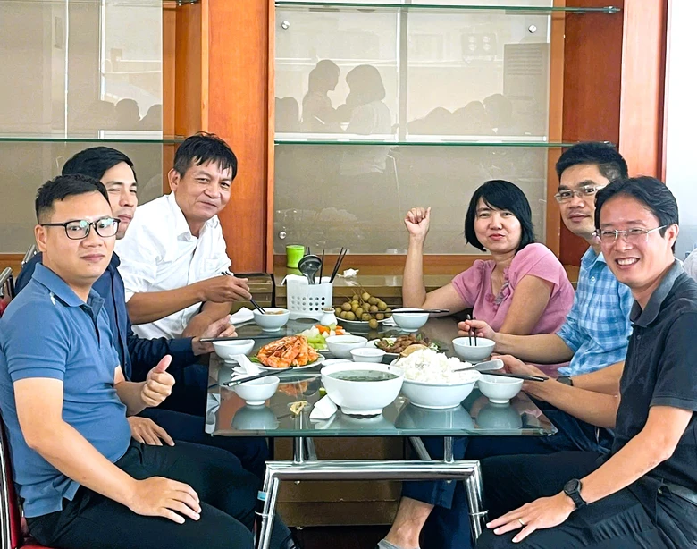 Viglacera gắn kết y&ecirc;u thương với "Bữa cơm C&ocirc;ng đo&agrave;n"- Ảnh 20.