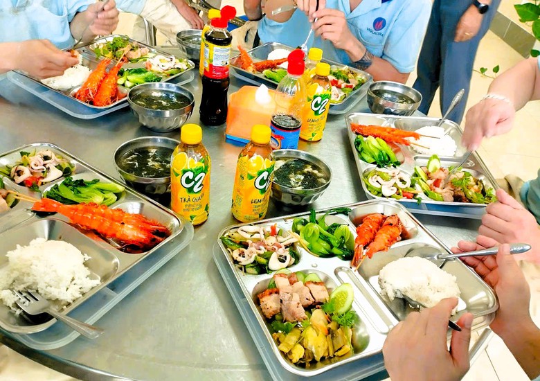 Viglacera gắn kết y&ecirc;u thương với "Bữa cơm C&ocirc;ng đo&agrave;n"- Ảnh 13.