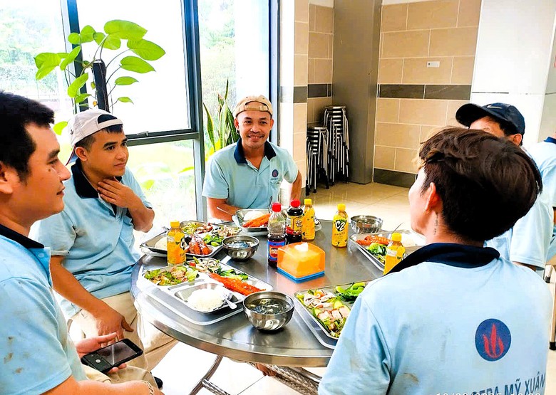 Viglacera gắn kết y&ecirc;u thương với "Bữa cơm C&ocirc;ng đo&agrave;n"- Ảnh 14.