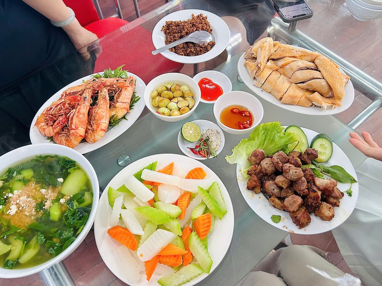 Viglacera gắn kết y&ecirc;u thương với "Bữa cơm C&ocirc;ng đo&agrave;n"- Ảnh 15.