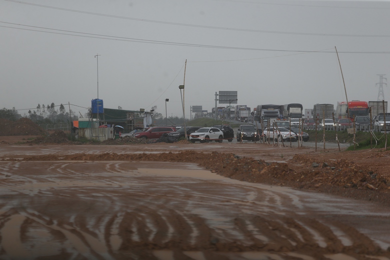 Du khách lưu ý gì khi đến các trạm dừng nghỉ trên cao tốc qua Bắc Trung Bộ?- Ảnh 5. Du khách lưu ý gì khi đến các trạm dừng nghỉ trên cao tốc qua Bắc Trung Bộ?- Ảnh 5.