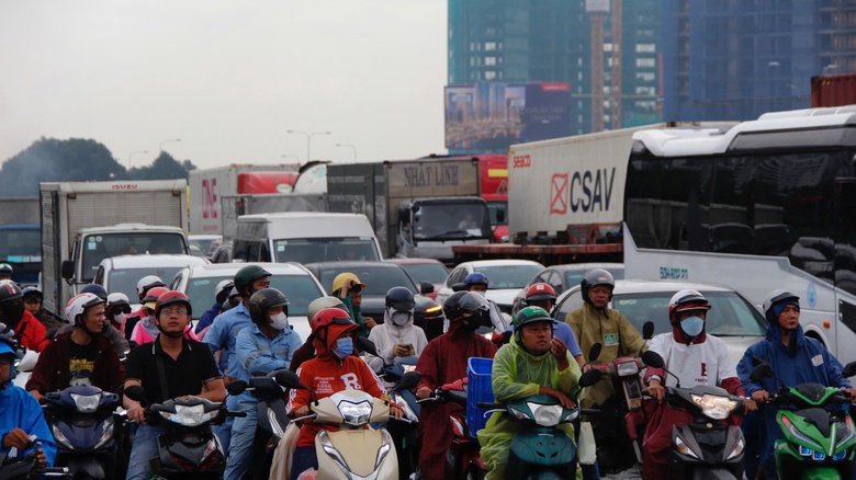 TP.HCM: CSGT triển khai cao điểm đảm bảo ATGT dịp lễ 2/9 và mùa tựu trường- Ảnh 1. TP.HCM: CSGT triển khai cao điểm đảm bảo ATGT dịp lễ 2/9 và mùa tựu trường- Ảnh 1.