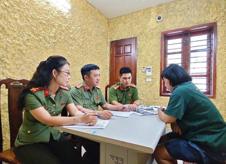 Nữ Facebooker lừa b&aacute;n v&eacute; xem diễu binh A80, chiếm đoạt gần 140 triệu đồng- Ảnh 1.