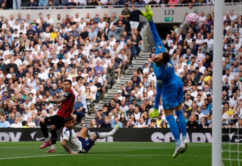 Evanilson tỏa s&aacute;ng, Bournemouth hạ Tottenham nghẹt thở- Ảnh 1.