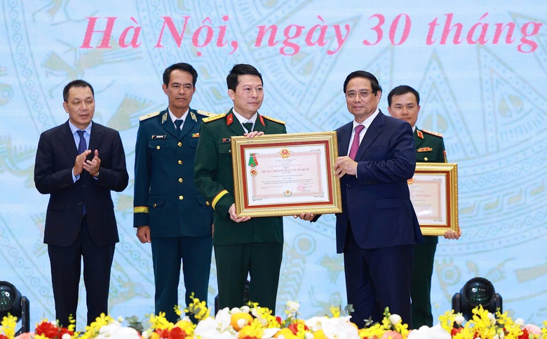 MB vinh dự nhận Huân chương Bảo vệ Tổ quốc hạng Nhất- Ảnh 1. MB vinh dự nhận Huân chương Bảo vệ Tổ quốc hạng Nhất- Ảnh 1.