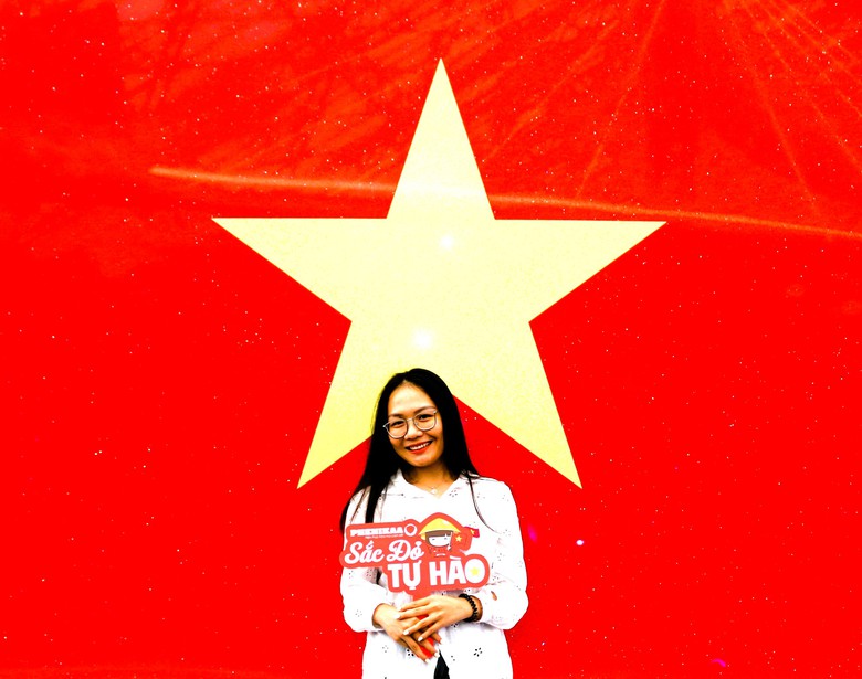 Check in với Quốc kỳ bằng đ&aacute; lớn nhất Việt Nam tại triển l&atilde;m th&agrave;nh tựu ng&agrave;nh X&acirc;y dựng- Ảnh 17.