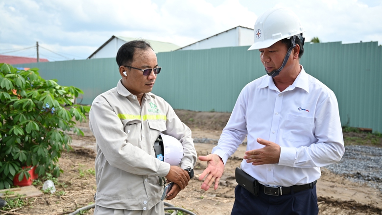 Xuy&ecirc;n lễ tr&ecirc;n c&ocirc;ng tr&igrave;nh điện: Những người thợ điện miền Nam giữ d&ograve;ng s&aacute;ng kh&ocirc;ng ngừng- Ảnh 2.