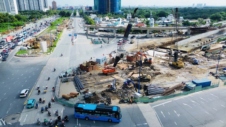 TP.HCM: Chỉ đạo n&oacute;ng với hai n&uacute;t giao trọng điểm ph&iacute;a Đ&ocirc;ng- Ảnh 1.