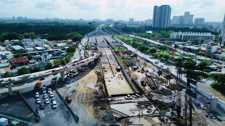 TP.HCM: Siết tiến độ n&uacute;t giao An Ph&uacute;, ho&agrave;n th&agrave;nh hạng mục ch&iacute;nh trong th&aacute;ng 1/2026- Ảnh 3.