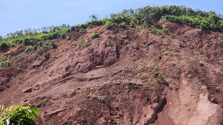 Bắc Ninh dừng thi c&ocirc;ng những vị tr&iacute; sạt lở đất tại dự &aacute;n nh&agrave; m&aacute;y gạch tuynel B&igrave;nh Minh- Ảnh 4.
