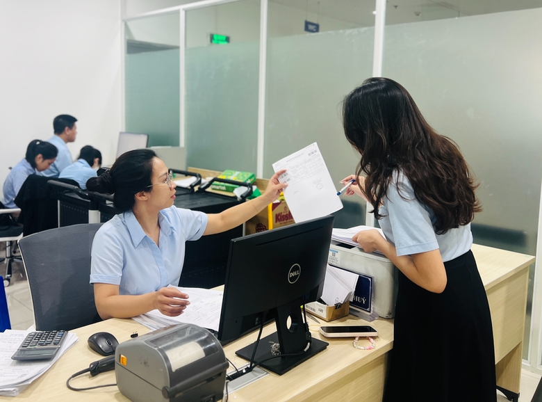 Người d&acirc;n H&agrave; Nội trải nghiệm 15 tiện &iacute;ch miễn ph&iacute; ở trung t&acirc;m h&agrave;nh ch&iacute;nh c&ocirc;ng- Ảnh 5.