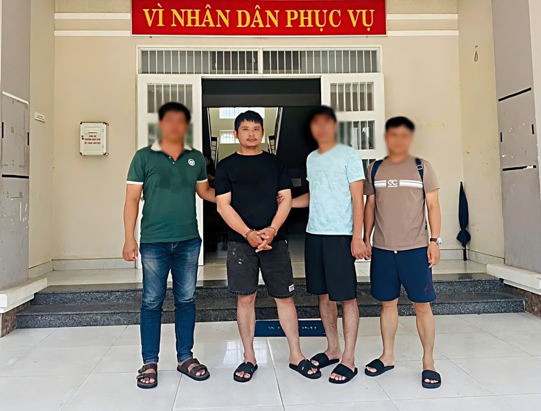Nghệ An: Bắt đối tượng truy n&atilde;, giao c&ocirc;ng an TP.HCM xử l&yacute;- Ảnh 1.
