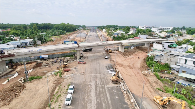Đồng Nai: Th&aacute;o gỡ kh&oacute; khăn trong 48 giờ, dốc sức thi c&ocirc;ng cao tốc v&agrave; V&agrave;nh đai 3- Ảnh 3.