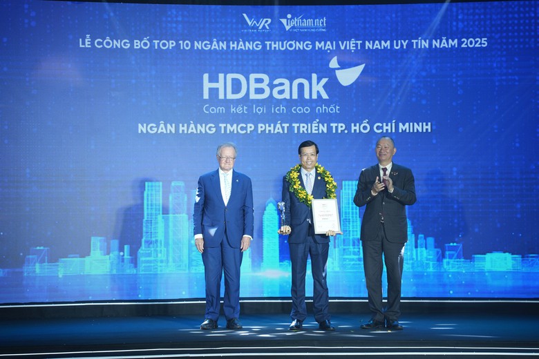 HDBank giữ vị tr&iacute; thứ 3 Top ng&acirc;n h&agrave;ng ni&ecirc;m yết uy t&iacute;n v&agrave; hiệu quả nhất Việt Nam- Ảnh 1.
