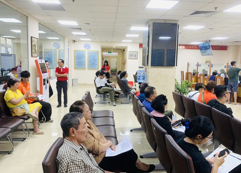 Người d&acirc;n H&agrave; Nội trải nghiệm 15 tiện &iacute;ch miễn ph&iacute; ở trung t&acirc;m h&agrave;nh ch&iacute;nh c&ocirc;ng- Ảnh 8.