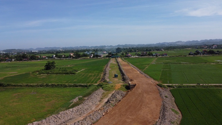 Thiếu vốn, vướng mặt bằng, dự &aacute;n đường 460 tỷ đồng ở Thanh H&oacute;a phải tạm dừng thi c&ocirc;ng- Ảnh 2.
