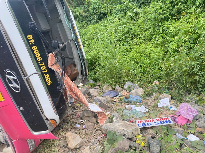 Danh t&iacute;nh nạn nh&acirc;n trong vụ xe kh&aacute;ch bị lật tr&ecirc;n dốc Cun ở Ph&uacute; Thọ- Ảnh 3.