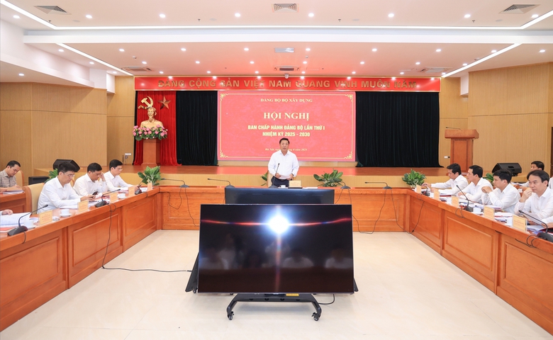 Đảng bộ Bộ X&acirc;y dựng: Tăng tốc ngay từ đầu nhiệm kỳ, hướng tới mục ti&ecirc;u ph&aacute;t triển bền vững- Ảnh 3.