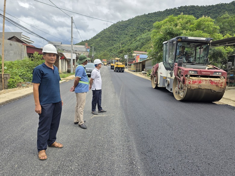 Tuyến đường ngh&igrave;n tỷ kết nối L&agrave;o Cai - Lai Ch&acirc;u sẽ ho&agrave;n th&agrave;nh trước 31/12- Ảnh 4.