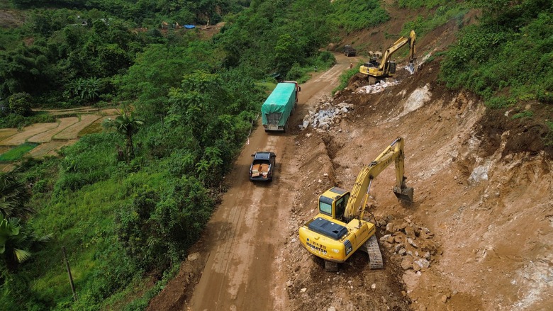 Tuyến đường ngh&igrave;n tỷ kết nối L&agrave;o Cai - Lai Ch&acirc;u sẽ ho&agrave;n th&agrave;nh trước 31/12- Ảnh 2.