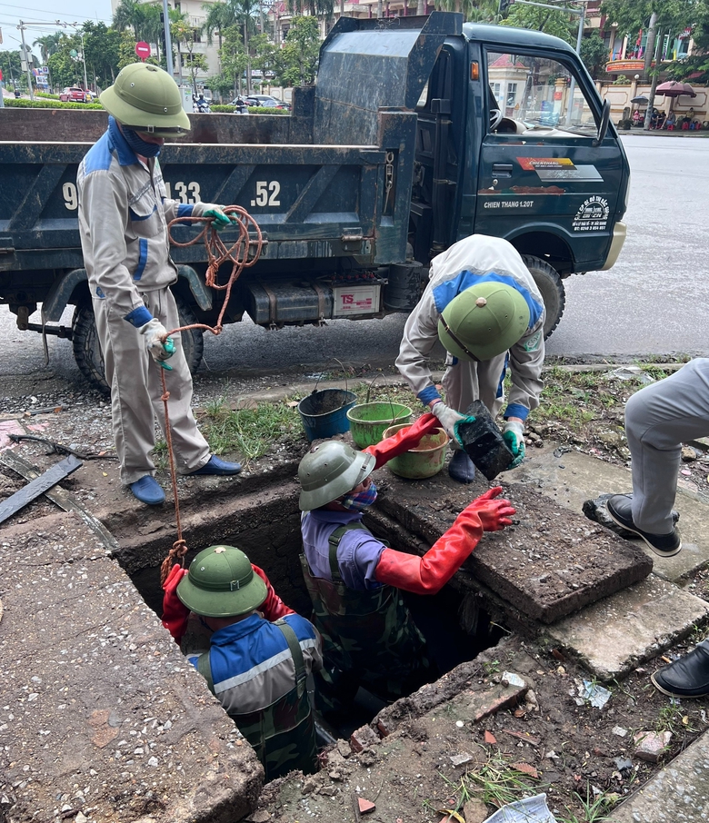 Bắc Ninh: Nạo vét cống thoát nước, xử lý dứt điểm ngập úng tại phường Bắc Giang- Ảnh 2. Bắc Ninh: Nạo vét cống thoát nước, xử lý dứt điểm ngập úng tại phường Bắc Giang- Ảnh 2.