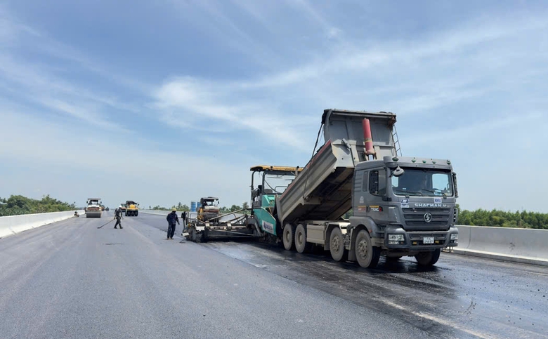 Dốc to&agrave;n lực th&ocirc;ng xe cao tốc Quảng Ng&atilde;i - Ho&agrave;i Nhơn- Ảnh 3.