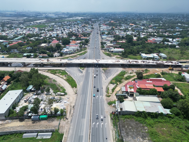 TP.HCM: Huy động nhiều thầu phụ, đẩy nhanh tiến độ dự &aacute;n đường 991B- Ảnh 1.