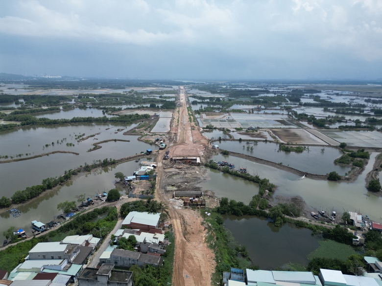 TP.HCM: Huy động nhiều thầu phụ, đẩy nhanh tiến độ dự &aacute;n đường 991B- Ảnh 4.
